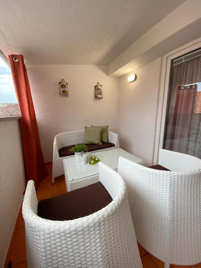 Apartment Lara Rab Town Eksteriør billede