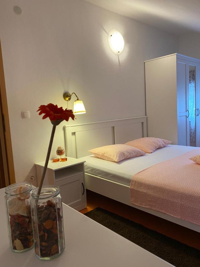 Apartment Lara Rab Town Eksteriør billede